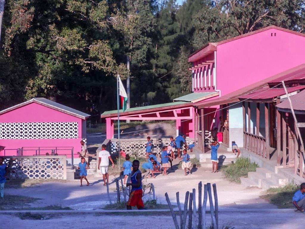 Schulhof Collège St. Vincentien, Marillac, Madagaskar